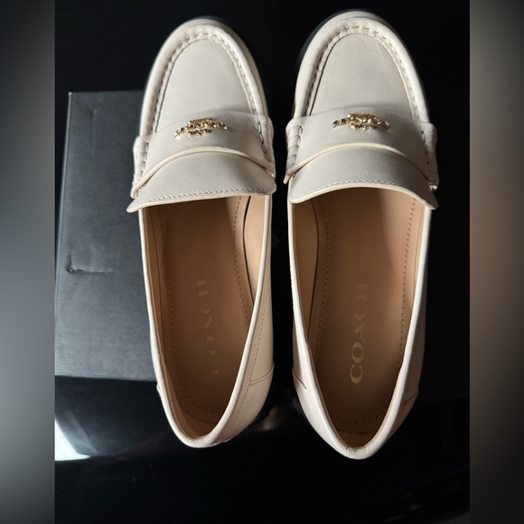 Coach Ruthie Loafer - Picture 7 of 11